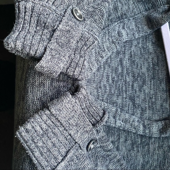 Roxy pullover sweater, long tunic style with hood, size Med - Picture 8 of 8